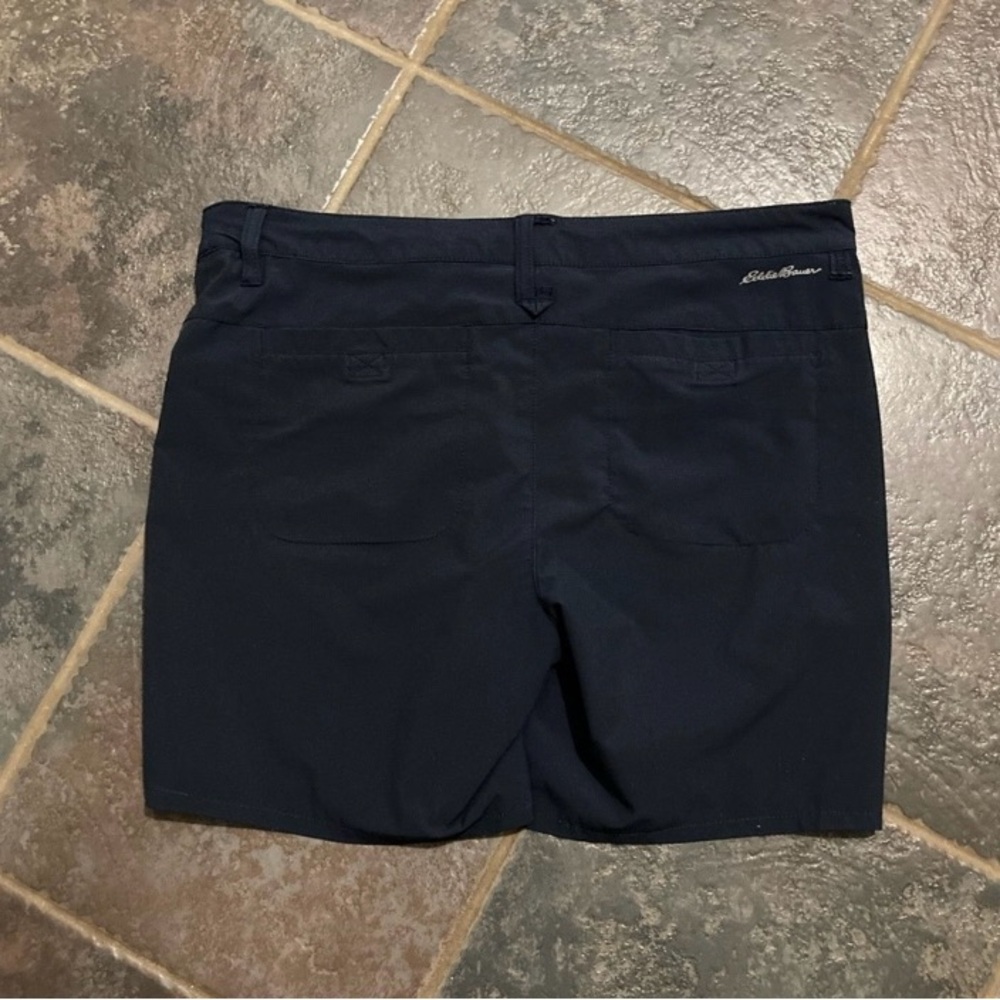 Eddie Bauer Ladies' Navy Summer Trail Shorts Size 8 - Picture 5 of 11